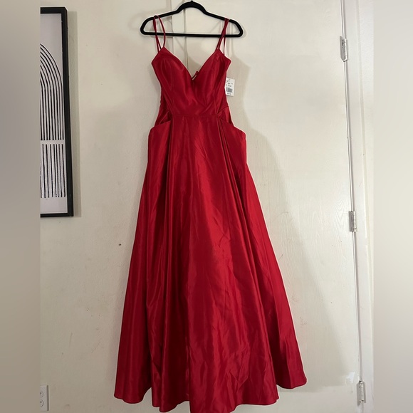 David's Bridal Red Satin Ball Gown - Picture 8 of 12